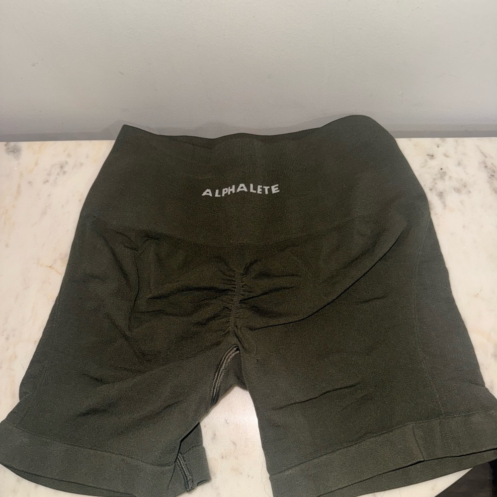 Alphalete Amplify